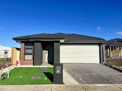 4 Tara Crescent, Wyndham Vale