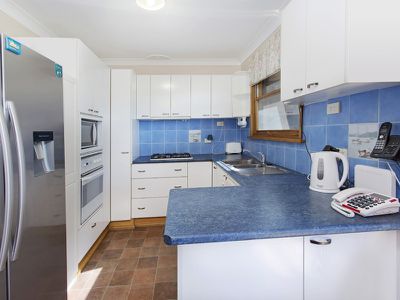 2 Porter Avenue, Mount Warrigal