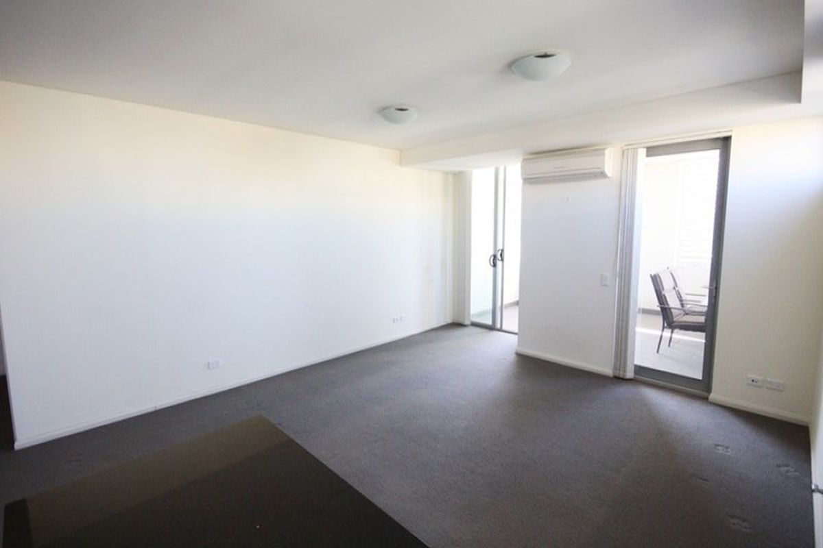 322 / 3  Stromboli Strait , Wentworth Point