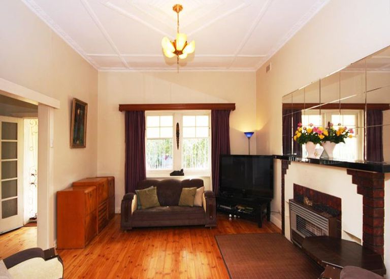 9 Crombie Street, Hove