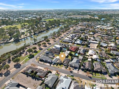 16 Burnett Street, Horsham