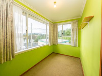 35 Columba Avenue, Calton Hill