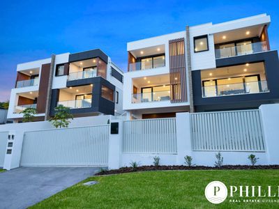 2 / 8 Thelma Avenue, Biggera Waters