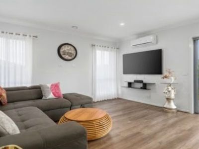 21 Colmar Street, Lara