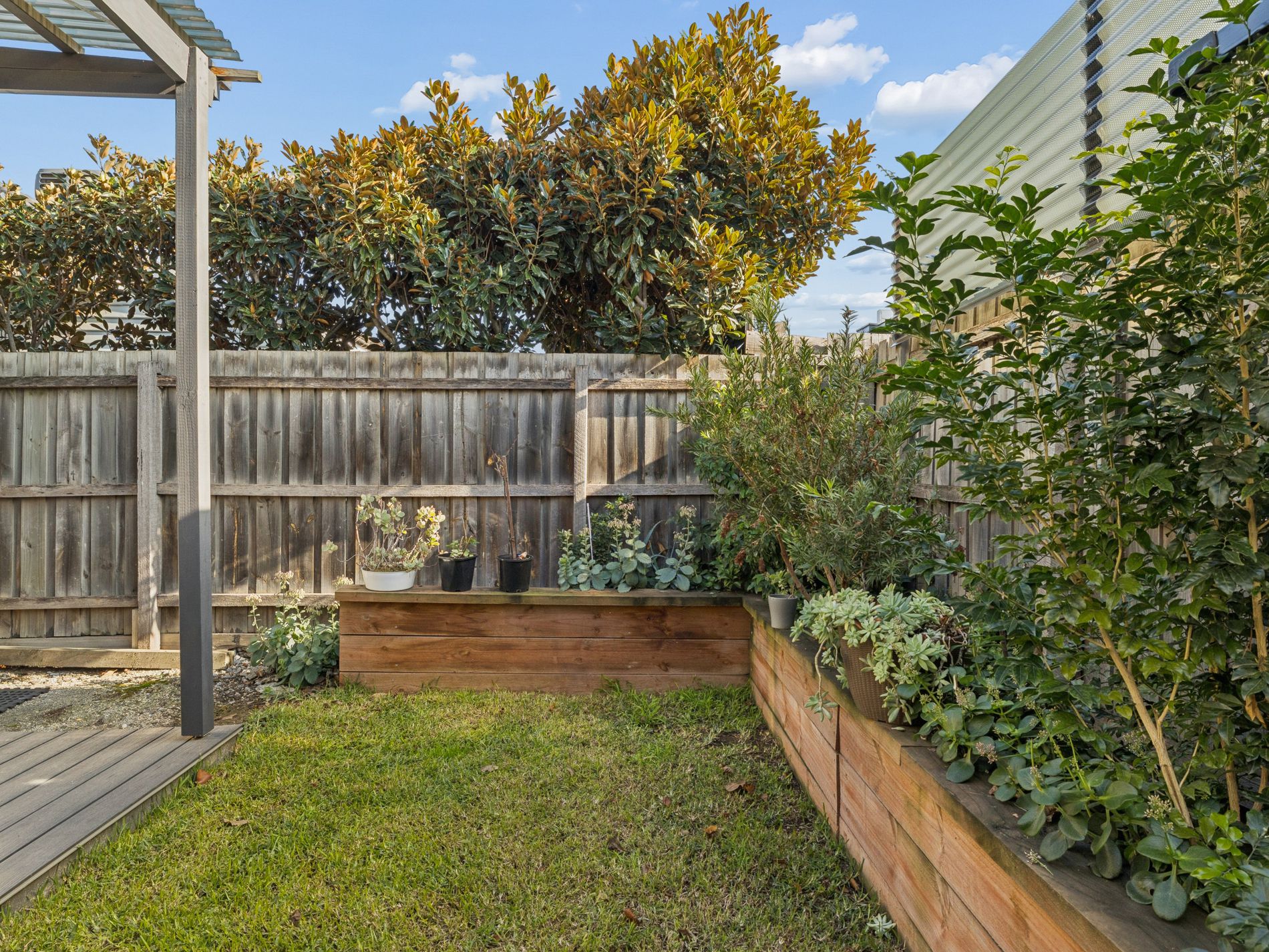 8B Waiora Parade, West Footscray