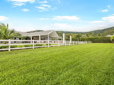 30-32 James Cook Drive, Kewarra Beach