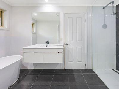 2 Adam Court, Warrnambool