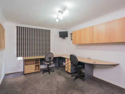 50 Maldives Drive, Hillarys