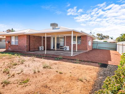 3 Holroyd Way, Boulder