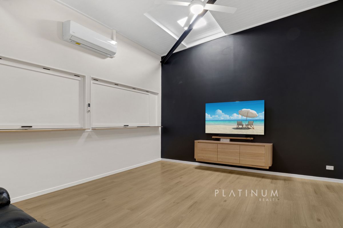 2 / 34 Township Drive, Burleigh Heads