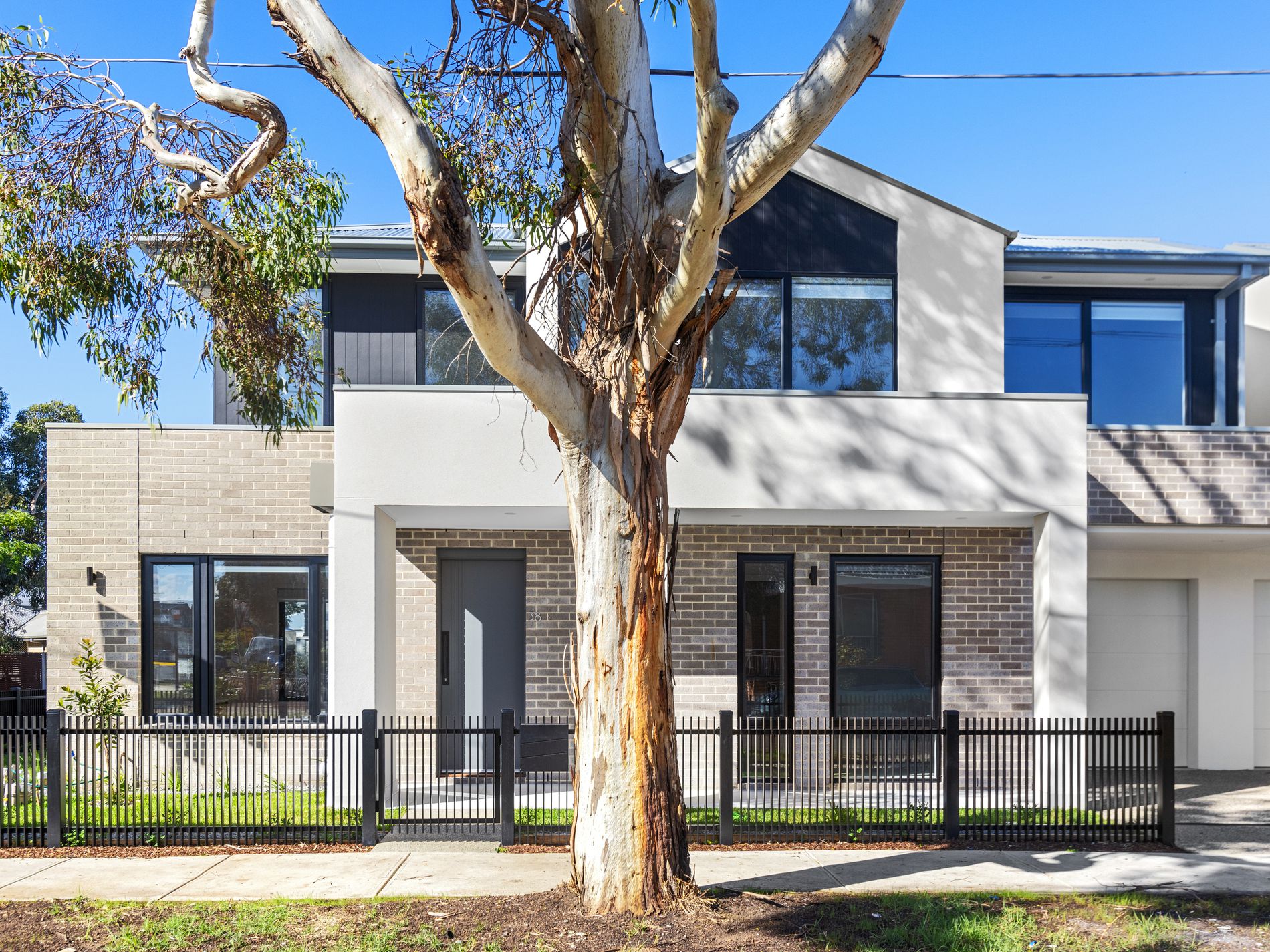 38 Stapley Crescent, Altona North