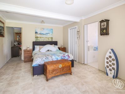 48 Sunset Boulevard, Kianga