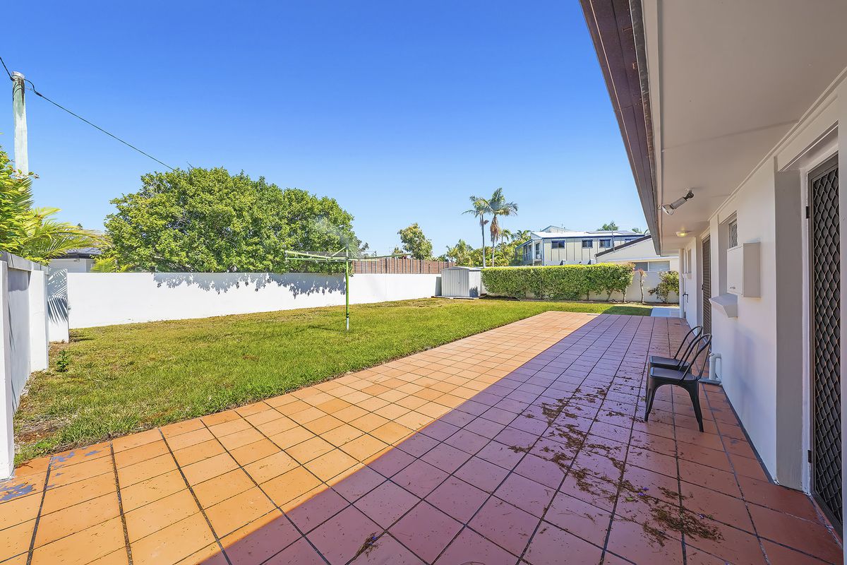 72 Monaco Street, Broadbeach Waters