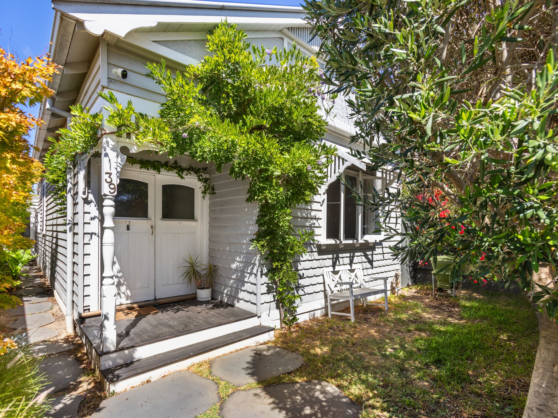 39 Robbs Road, West Footscray