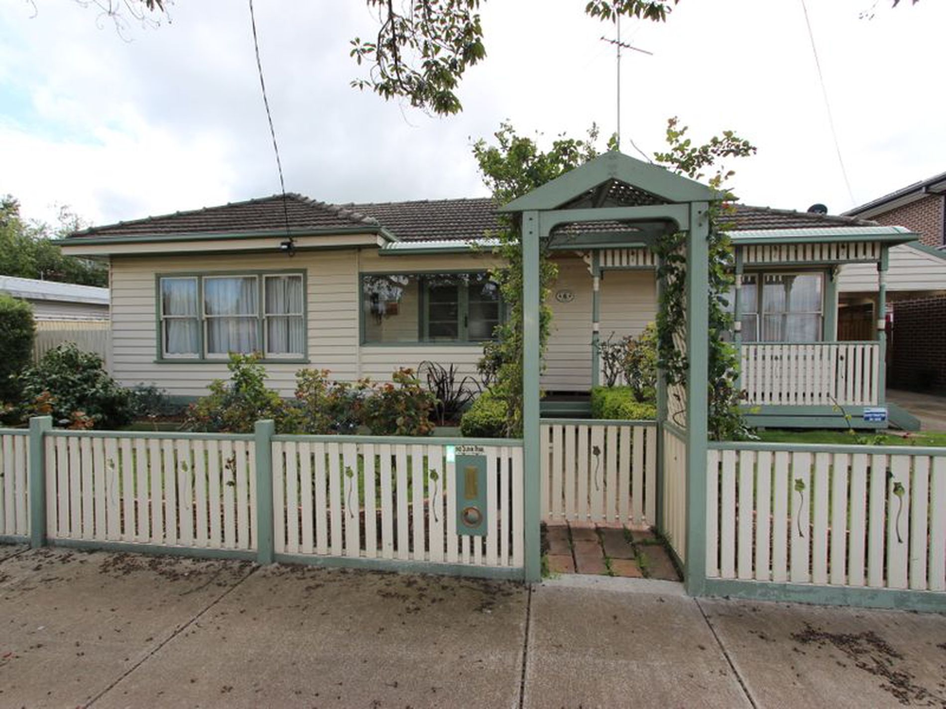 6 Roscommon Place, Herne Hill