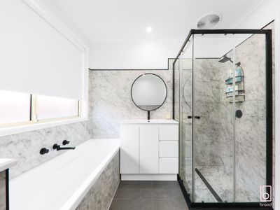 60 Rosella Circuit, Blue Haven