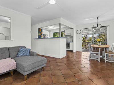 6 Kelyndar Street, Banyo