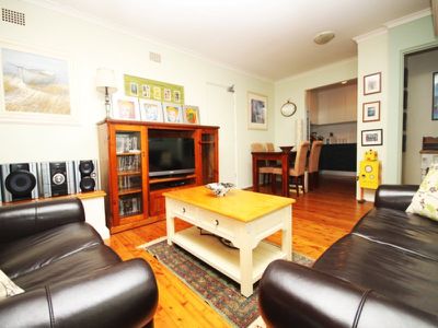 8 St Jude Crescent, Belmore