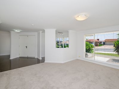 82 Santiago Parkway, Ocean Reef