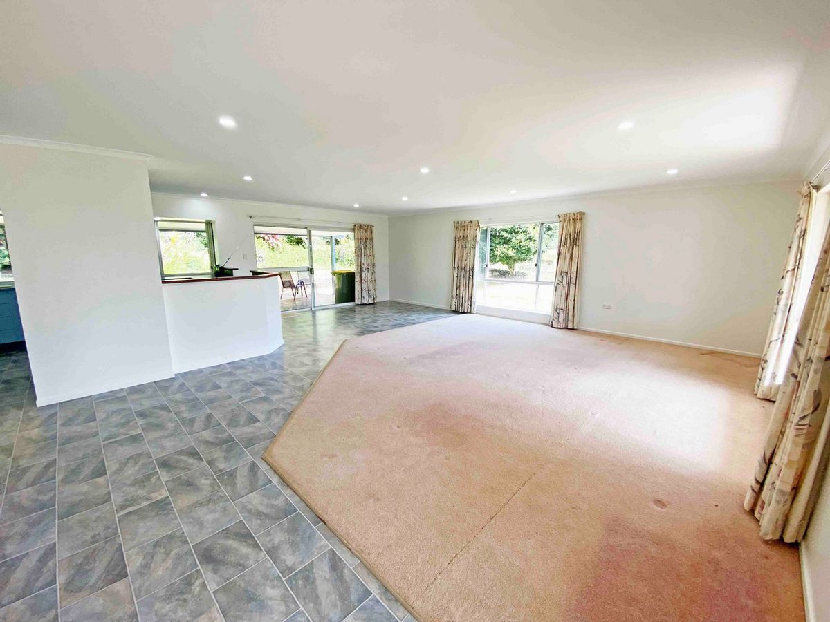 22 Panoramic Drive, Atherton