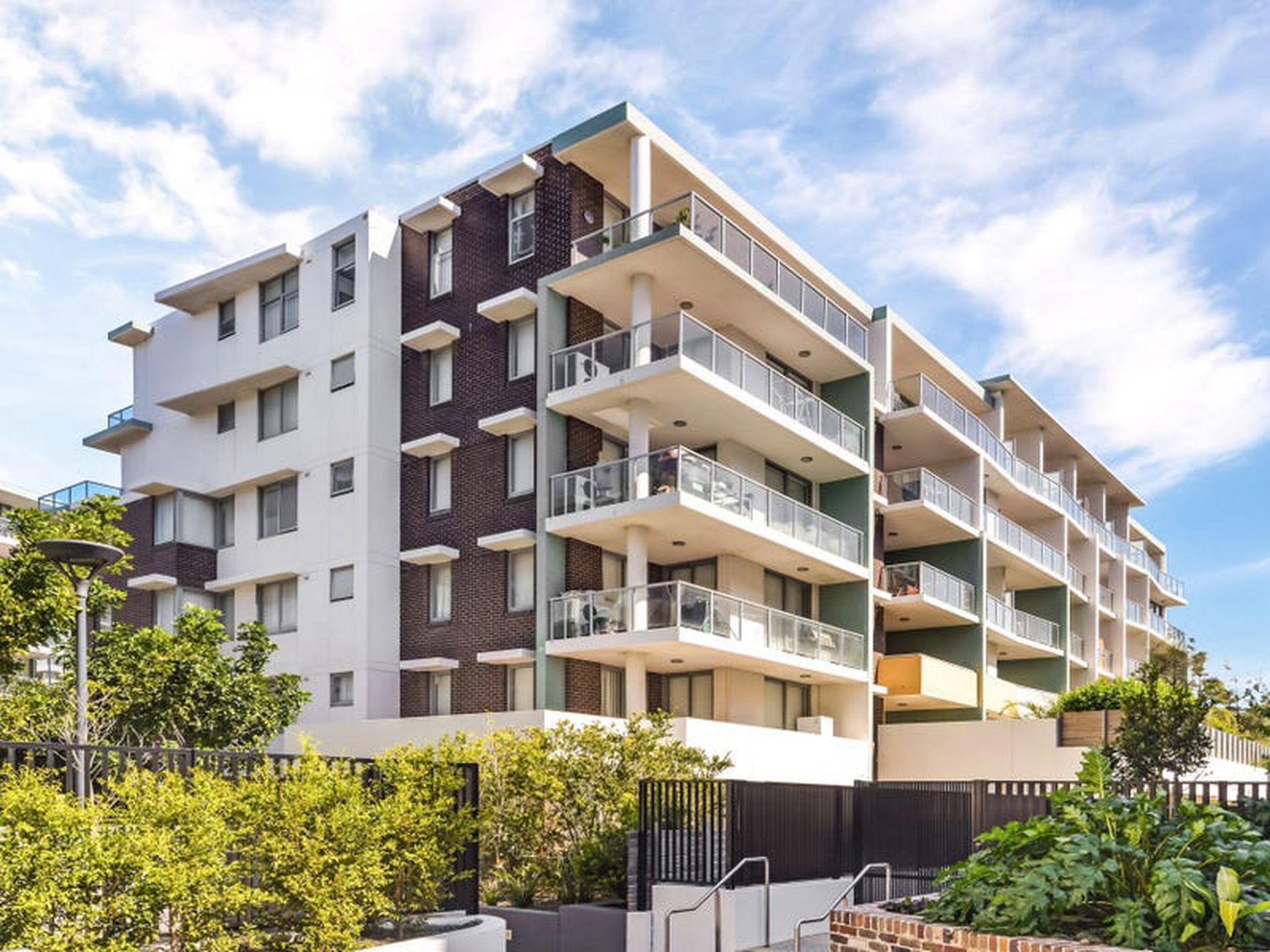 4503 / 42-44 Pemberton Street, Botany