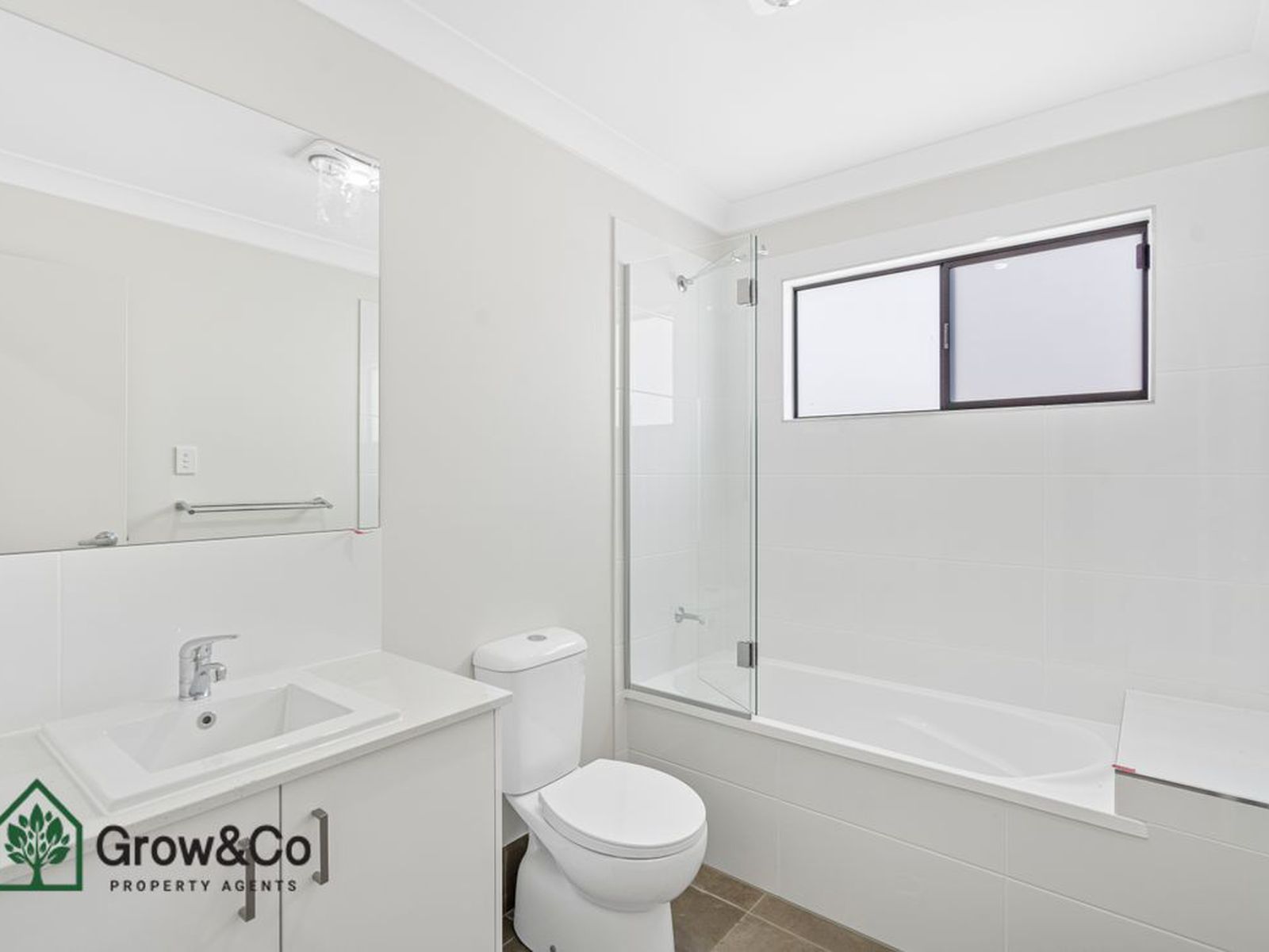 Investor or Two families! under $1.15 m Dual Home 