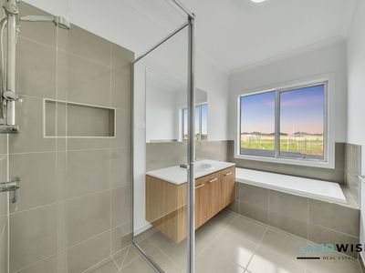 7 Hoist Drive, Tarneit