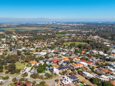 4A Ailsa Street, Wembley Downs