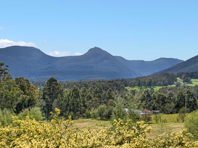 100 Misty Hill Road, Mountain River