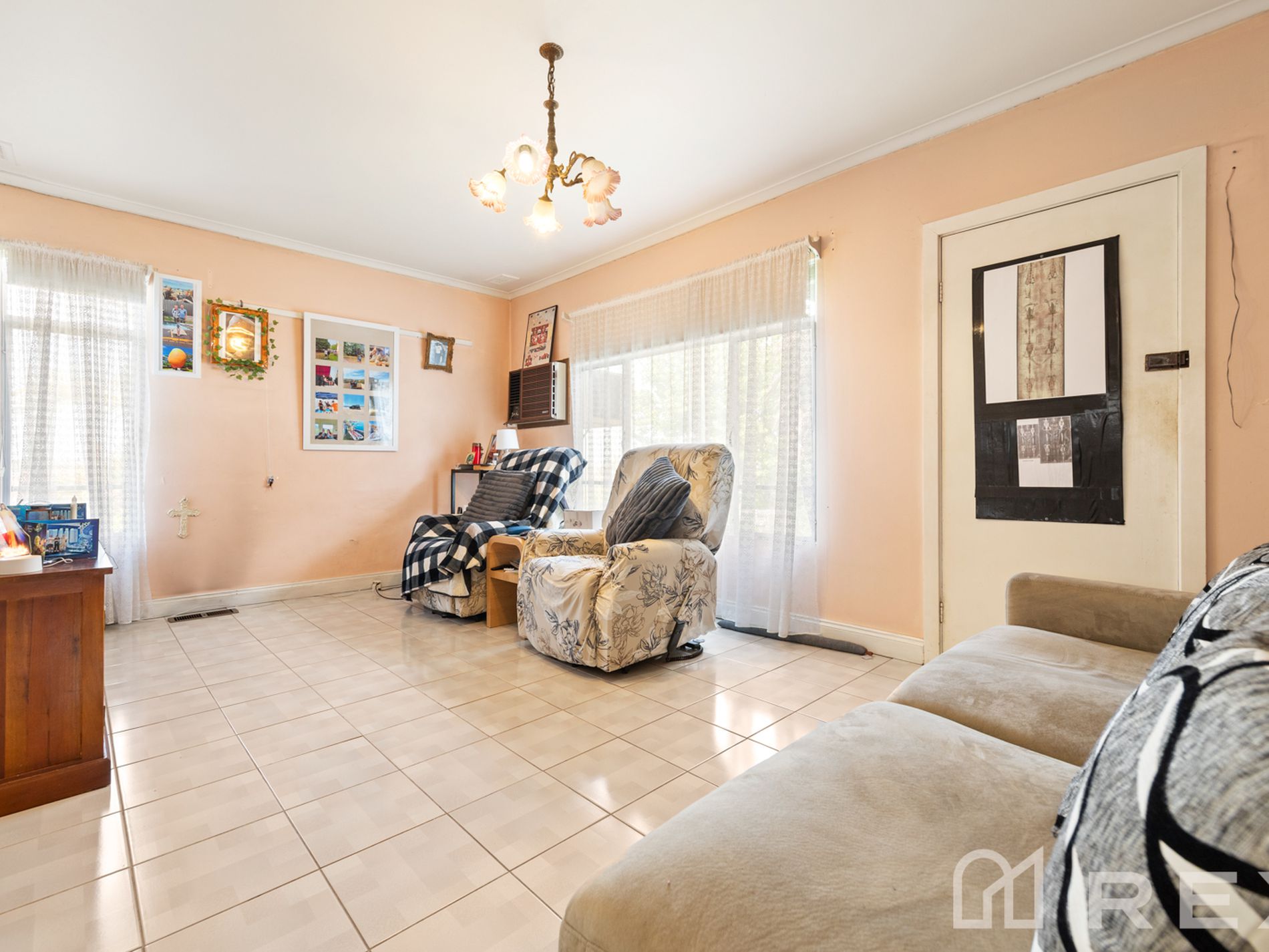 42 Ash Street, Doveton
