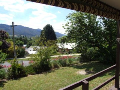 12 Arthur Street, Mount Beauty