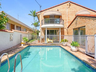 1 / 239 Stanhill Drive, Surfers Paradise