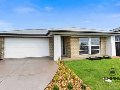 78 Yaralla Circuit, Clyde