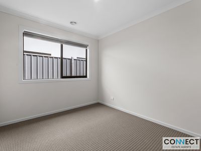 6 Ember Street, Clyde