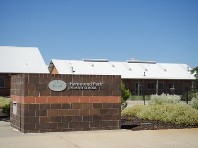 11 / 2 Cooli Street, Hammond Park