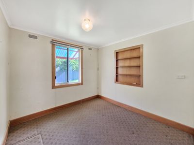 14 Second Avenue, Atherton