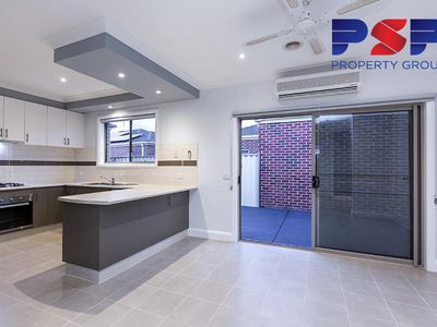 2/2 Bellworth Avenue, Tarneit