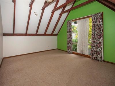 6 Ashley Ave, Farmborough Heights