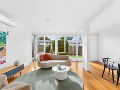 8/204 Ballarat Road, Footscray