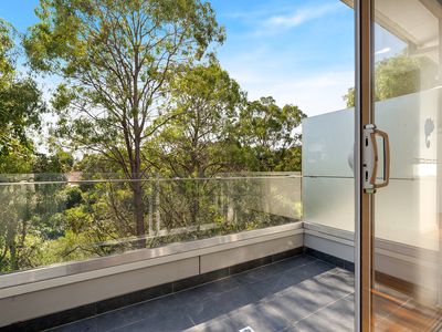 2 / 2 Donald Avenue, Essendon