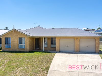 14 Willow Drive, Kelso