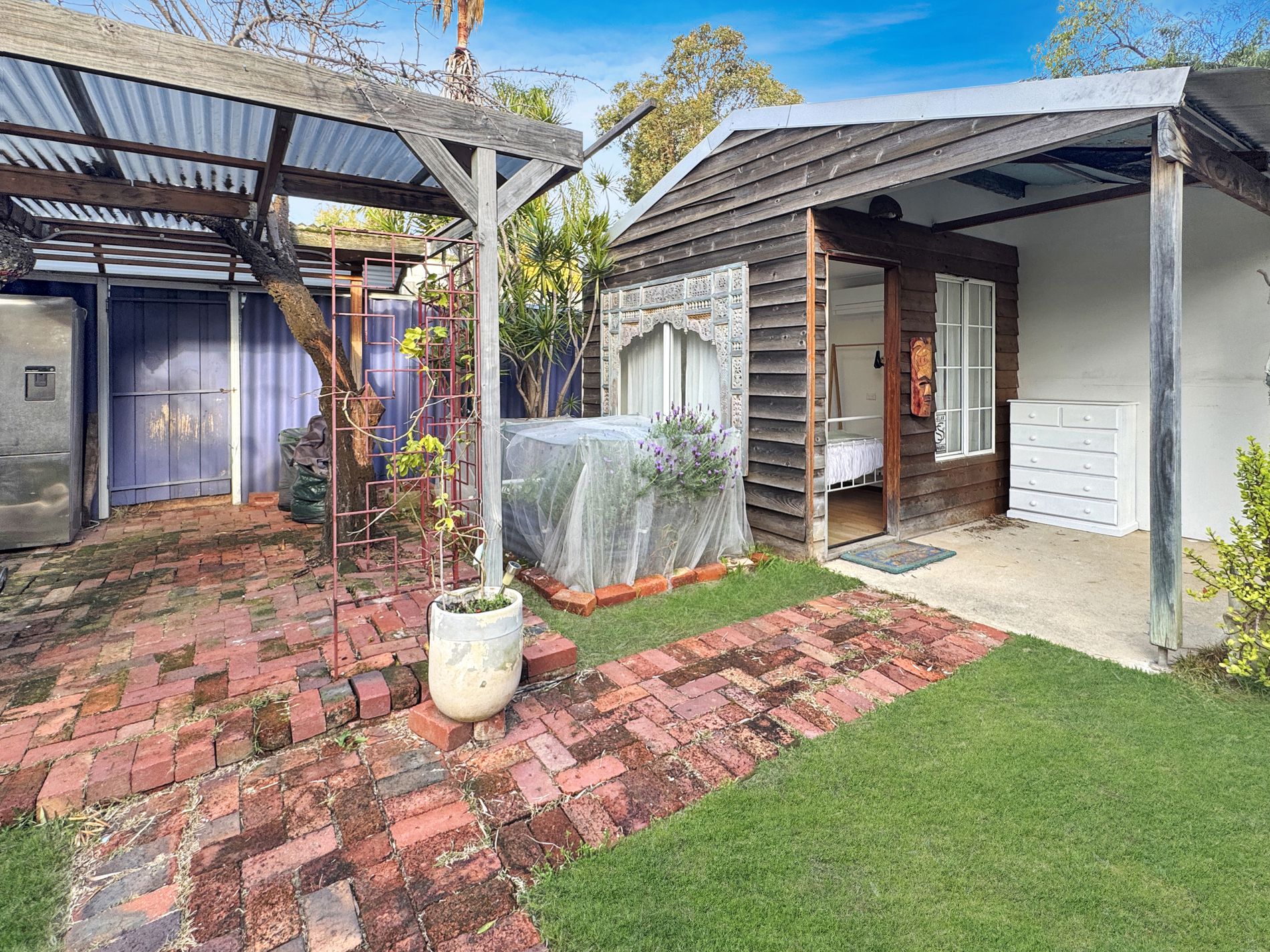 2 Victor Street, Hilton
