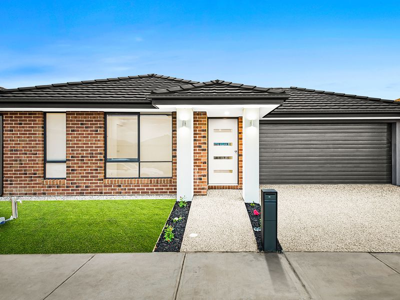 11 Kenmore Way, Clyde North
