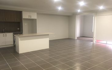 18 EZRA CRESCENT, Officer