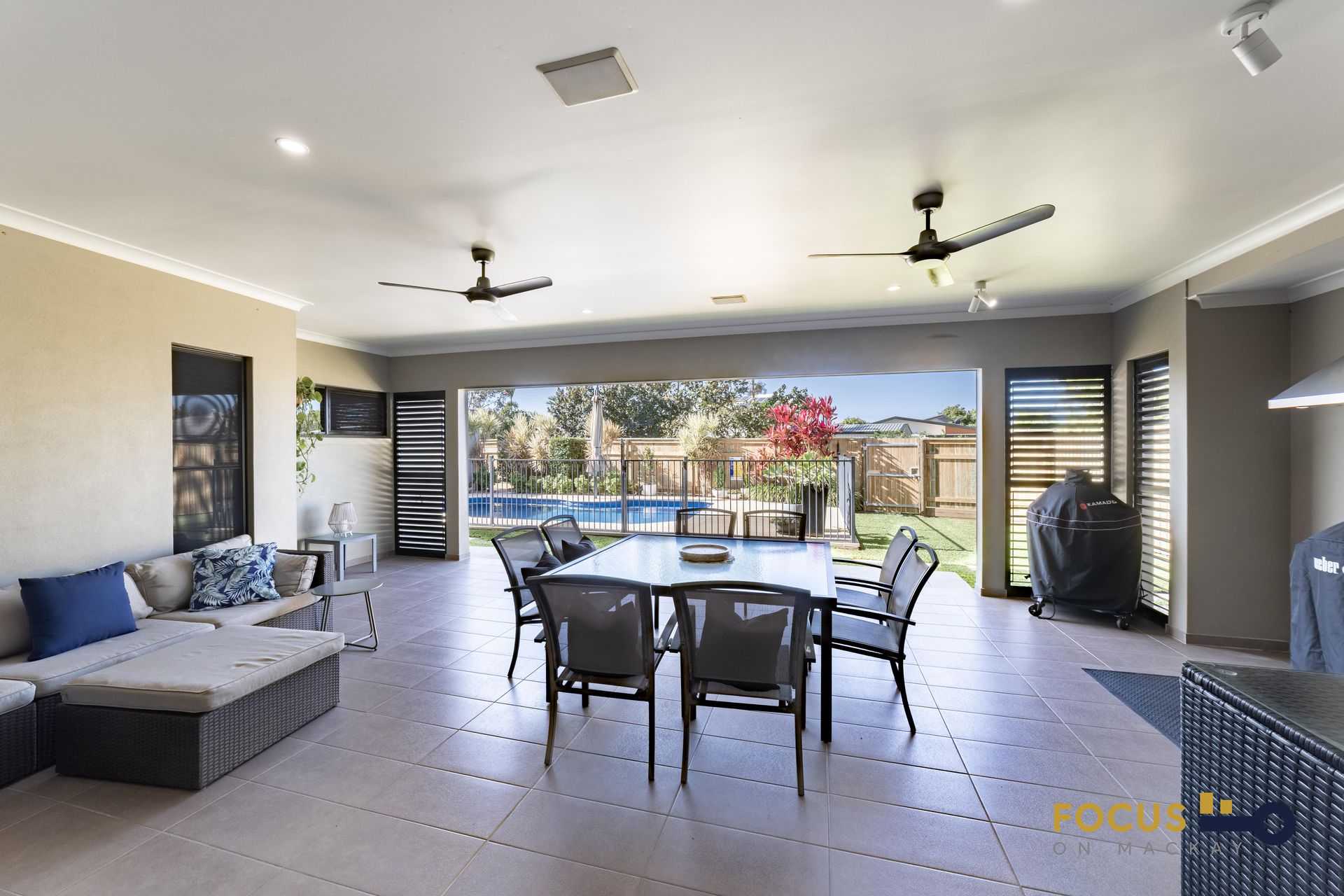 6 Pavillion Court, Glenella