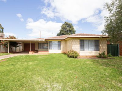 25 Beveridge Crescent, Dubbo
