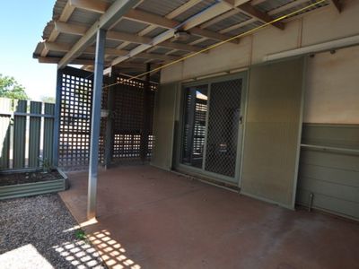 2 / 18 Yanderra Crescent, South Hedland