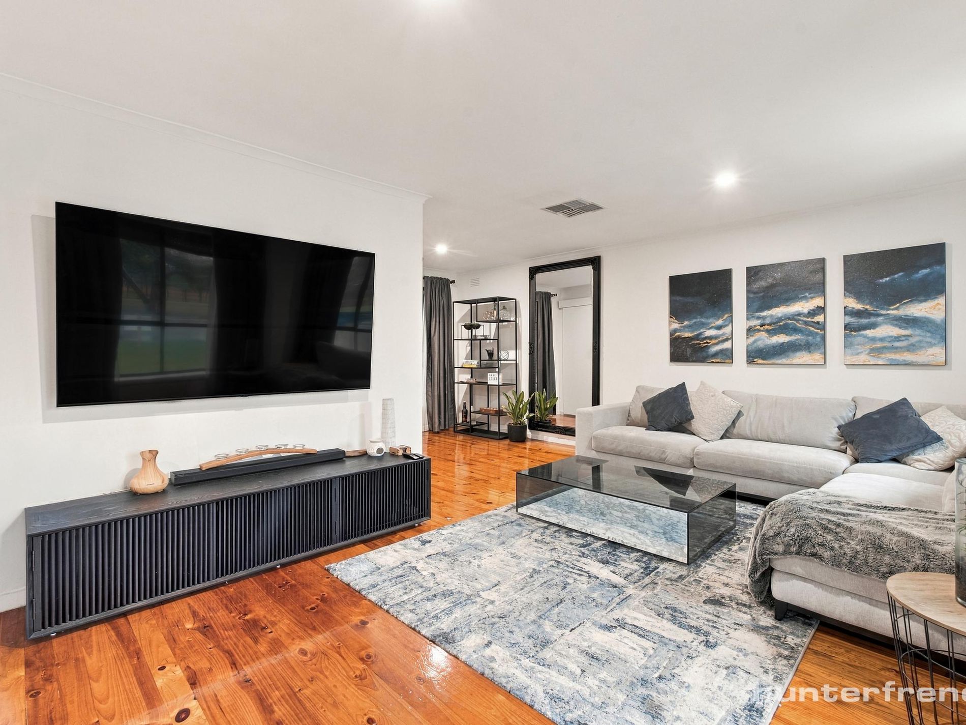 28 Carinza Avenue, Altona Meadows