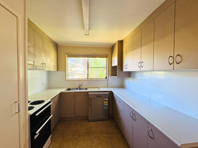 20 Bradman Street, Moranbah