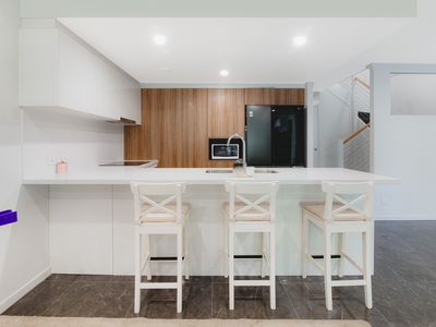 22 / 18 Tian Crescent, Upper Coomera